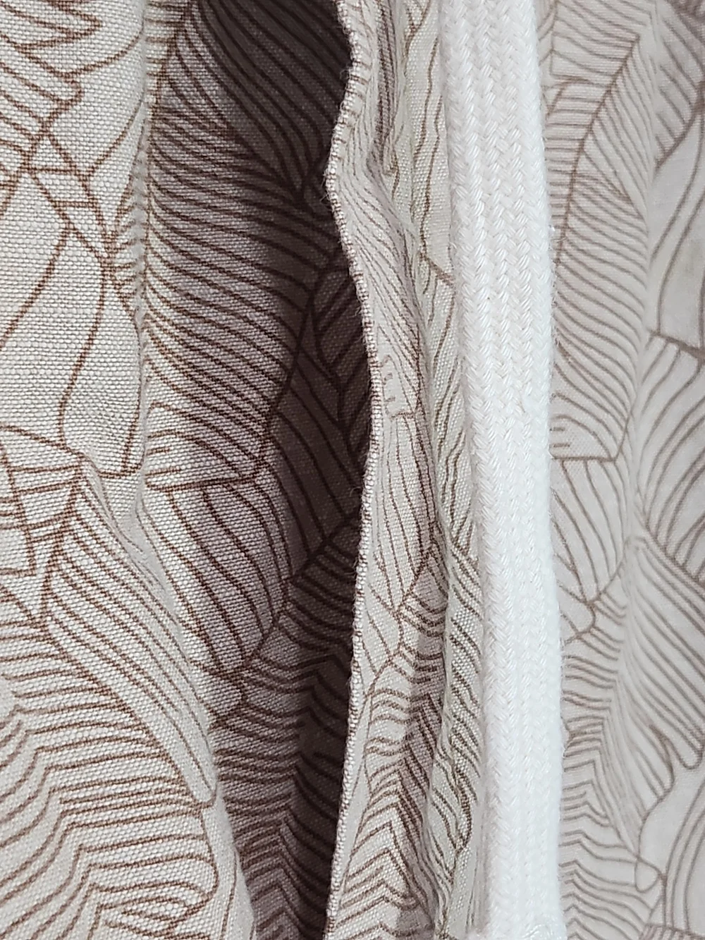 Banana Republic Tan Botanical Leaf Print 100% Cotton Drawstring Casual Shorts L